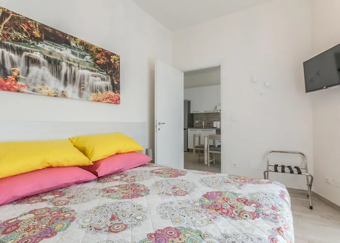 Serenity, By Short Holidays * Bolonia