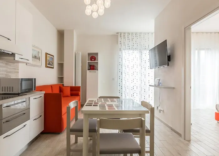 Serenity, By Short Holidays Apartman