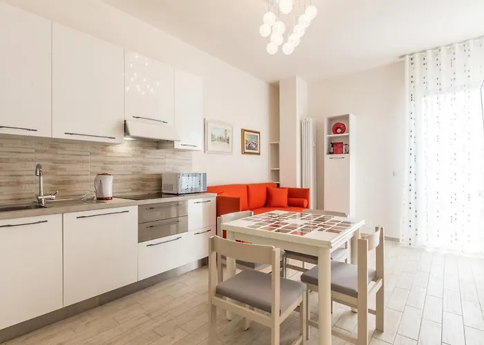 Serenity, By Short Holidays Apartman